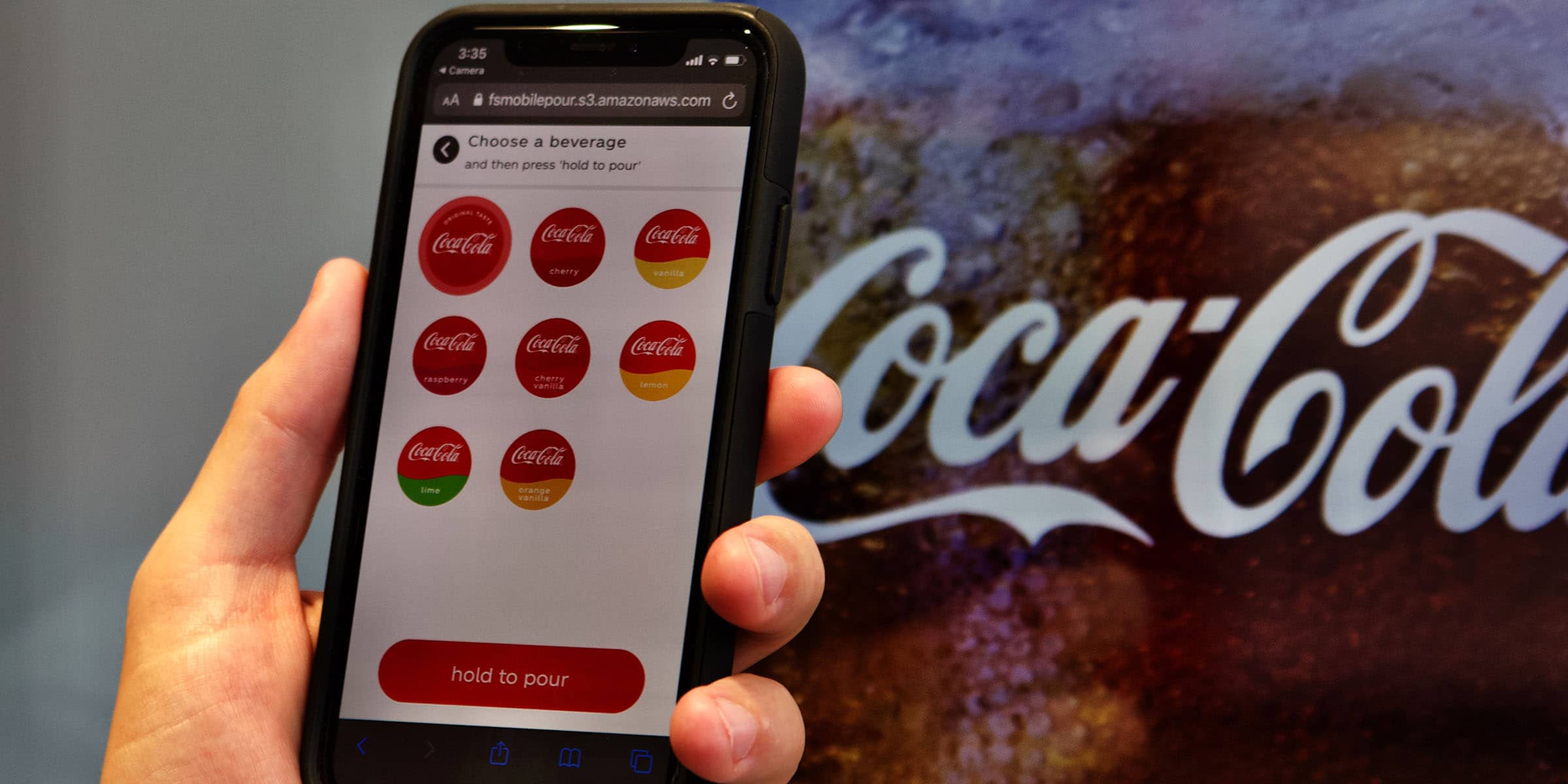 CocaCola e AWS recriam o futuro com uma experiência sem contato  MobDica